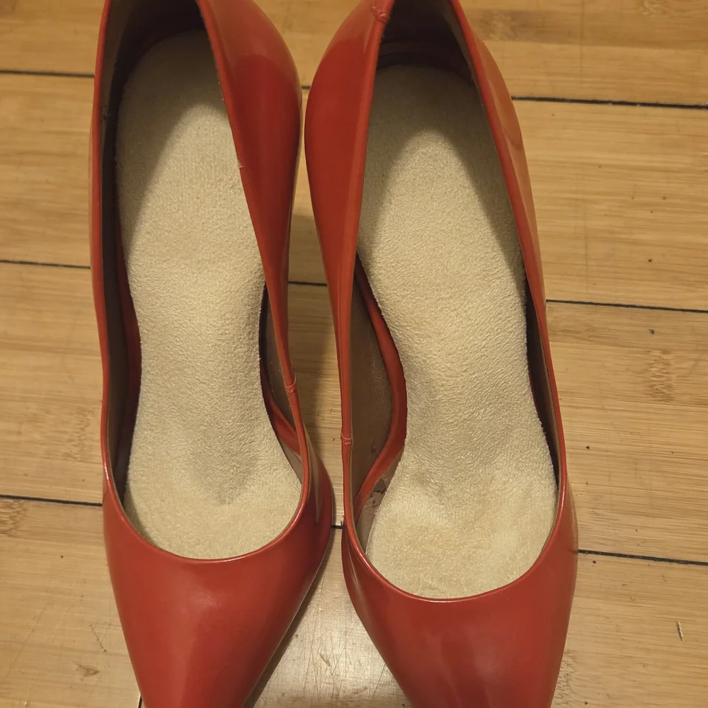 Elegant Red Stiletto Heels - Picture 7 of 7